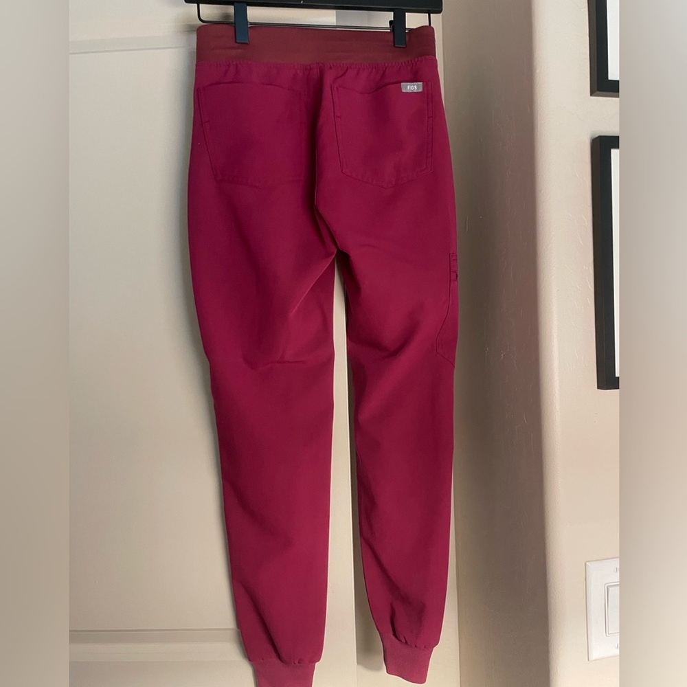 Figs Zamora Jogger Scrub Pants - color: dark magenta, size: XXS - Picture 3 of 3